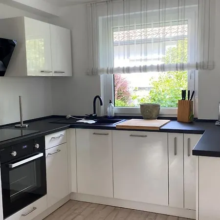 Lilienthal Apartment *